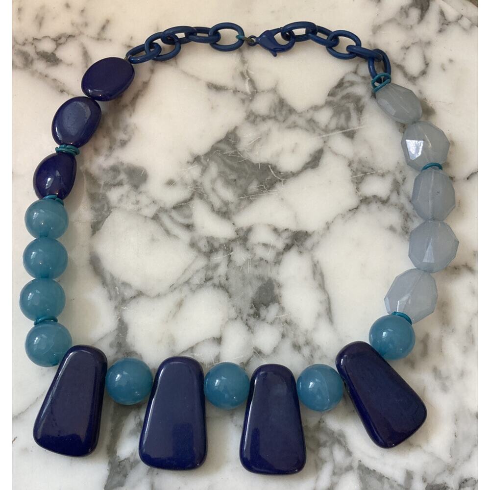 Chico’s Faylinn Chucky Two Tone Blue Lucite Necklace Adjustable Jewelry